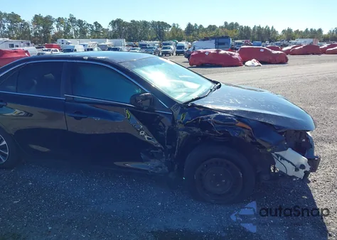 2016 Toyota Camry Le z USA, uszkodzony, nr VIN 4T1BF1FK9GU129729